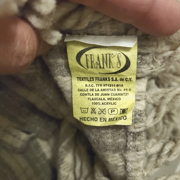 Frank's Cream & Gray Jacquard Poncho Shawl - Picture 6 of 6